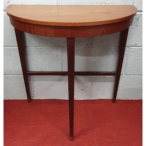 122 - A mid Century Teak half moon Side Table of neat proportions.
71 x 38 x H 74 cm approx.