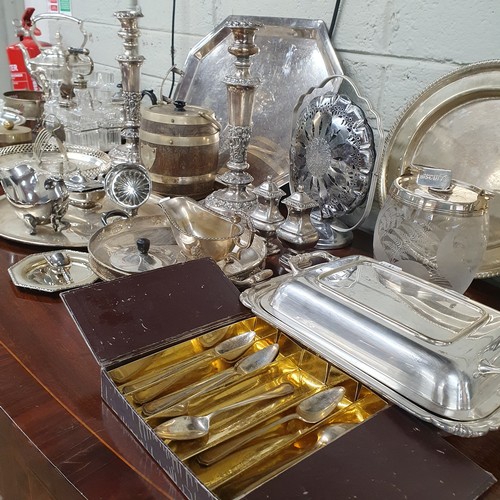 648 - An extremely large quantity of Silverplate and other items to include a tantalus etc.