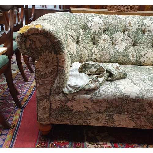 605 - A good deep buttoned Chesterfield Couch with William Morris Fabric, with two arm savers.
L 200 x W 9... 