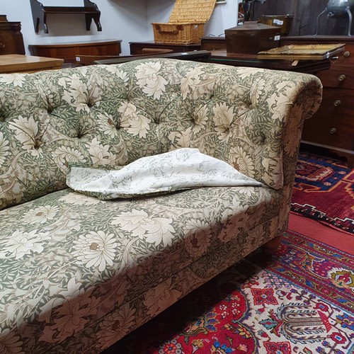 605 - A good deep buttoned Chesterfield Couch with William Morris Fabric, with two arm savers.
L 200 x W 9... 