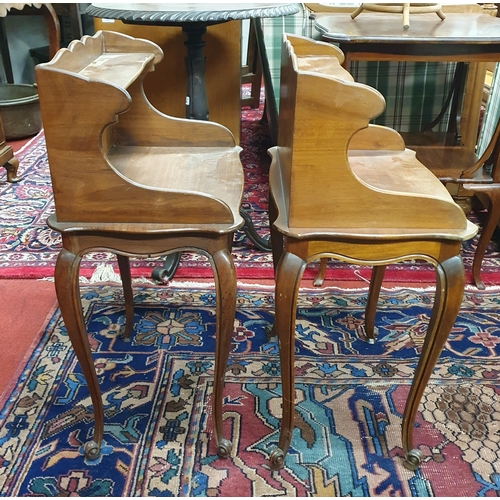 620 - A beautiful pair of Mahogany side Tables with gallery backs on cabriole supports. 
47 x 32 x 73 cm a... 