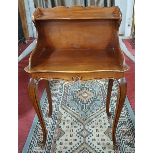 620 - A beautiful pair of Mahogany side Tables with gallery backs on cabriole supports. 
47 x 32 x 73 cm a... 