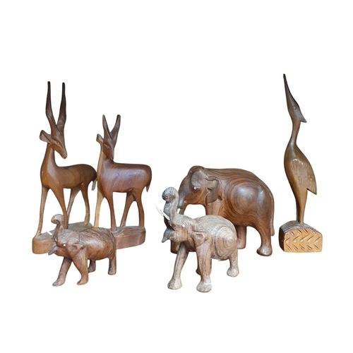 457 - A good quantity of items to include a Wedgewood Jasperware Biscuit Barrell, a Vintage desk top Date ... 