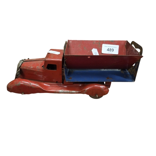 489 - A good quantity of Vintage Toys.