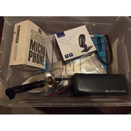 5 - A quantity of Electrical items.