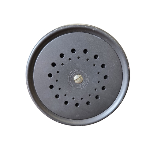 85 - A Hardy's 'The Perfect' 4 1/4'' fly Reel in very good condition.