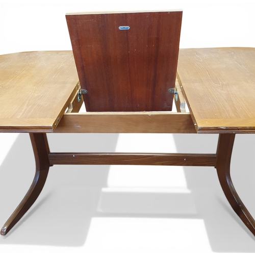 344 - A good mid Century D end single leaf Dining Table.
208 x 104 x H 74 cm approx.