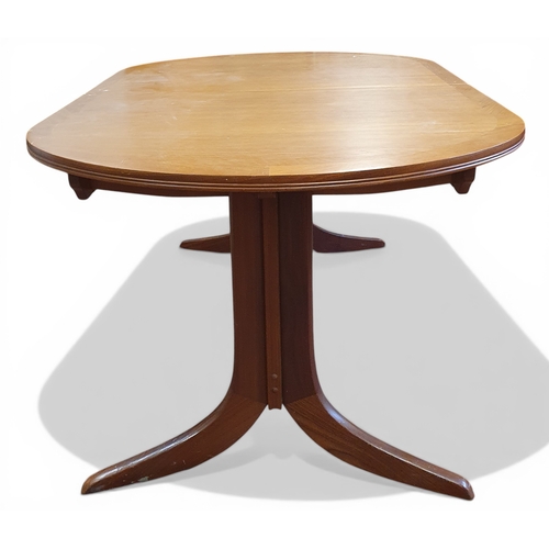 344 - A good mid Century D end single leaf Dining Table.
208 x 104 x H 74 cm approx.