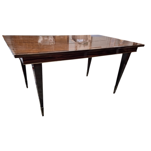 228 - A good Retro Kitchen Table. W 90 x L 160 x H 77 cm approx.