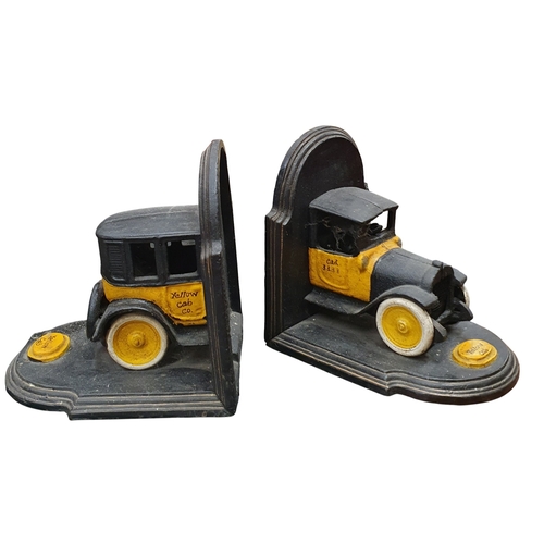 90 - A heavy Cast Iron Bookend depicting a Yellow Cab. TB 19 cm approx.