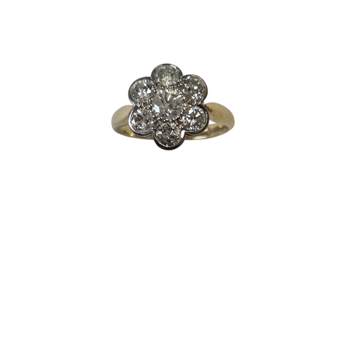 A fabulous 18ct Gold and Diamond cluster Ring approx 1.5 ct Diamonds, size M1/2.