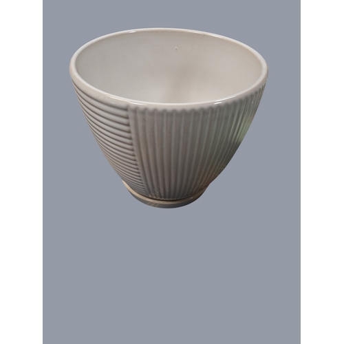 786 - A large quantity of Ceramics to include Beswick, Carlton ware etc. TB 19 cm approx.