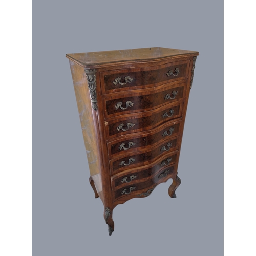 769 - A 20th Century Rosewood and Veneered serpentine fronted Tallboy Chest.
W 66 x D 40 x H 115 cm approx... 