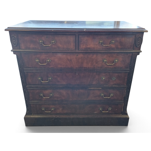 11 - A Victorian style Mahogany and Veneered Chest of Drawers, two short over three long.
W 117 x D 53 x ... 