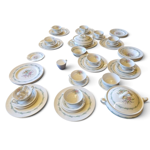 33 - A quantity of Royal Doulton Fairfield Dinnerwares.