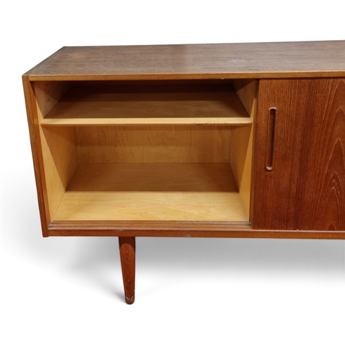 18 - A good mid Century Teak Sideboard possibly G Plan. 
W 190 x D 42.5 x H 79 cm approx.