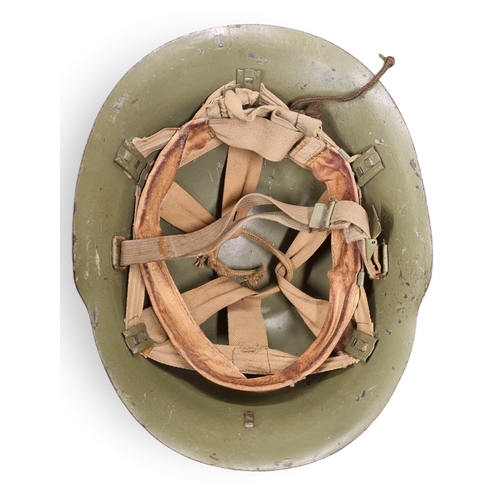 48 - A Yugoslavian Peoples Army Jna M59/85 Steel Combat Helmet with Crest.