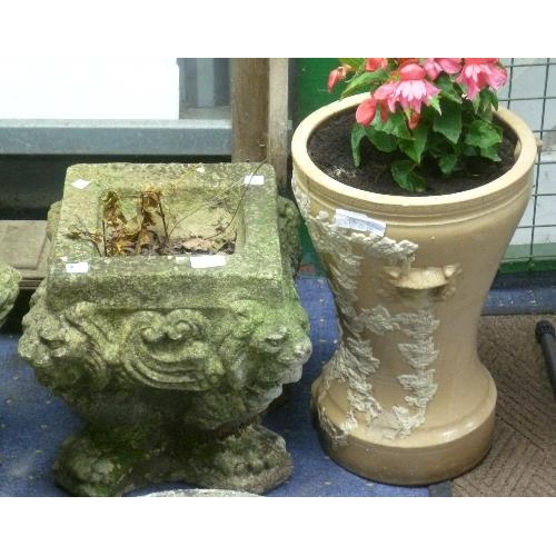 266 - A pair of vintage reconstituted stone garden Planters, of square form, 12in (30.5cm) wide x 13in (33... 