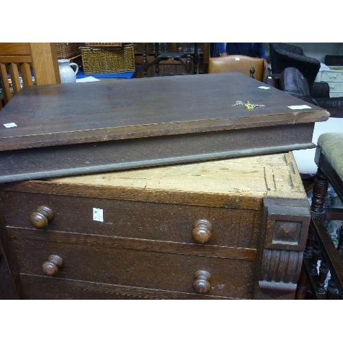 363 - An Edwardian oak Wellington Chest, fitted with eight graduated drawers, 23½in (60cm) wide.