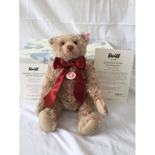 686 - Steiff; 'British Collectors' Teddy Bear 2014', 664380, light brown, 36cm, with growler, limited edit... 