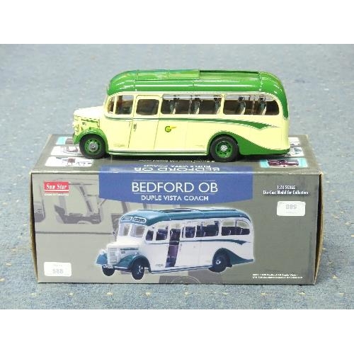 588 - A Sun Star 1:24 scale diecast model Bedford OB Duple Vista Coach, 5009 - 1949 Southern National Omni... 