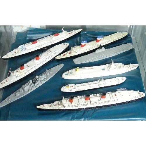 642 - Tri-ang Minic Ocean Liners and Warships, etc, a quantity including Queen Elizabeth, Queen Mary, Canb... 