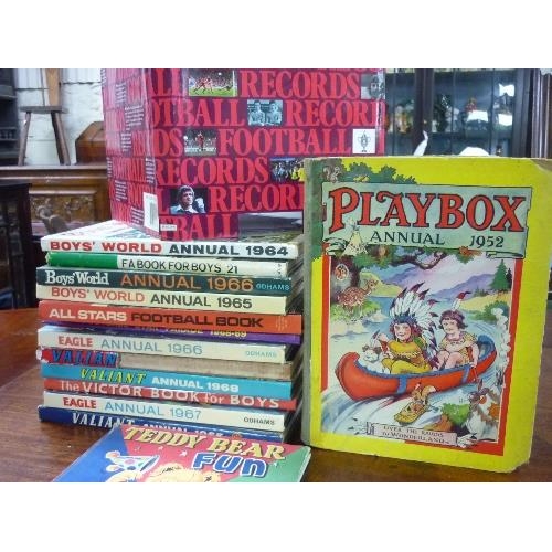 62 - A quantity of vintage Boys' Comics and Annuals, mainly dating from the 1950s and 1960s, titles inclu... 