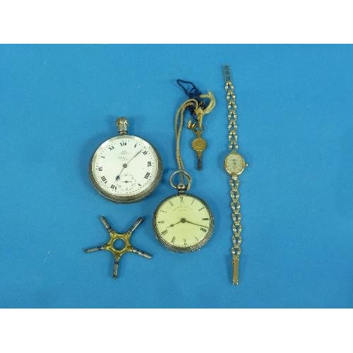 457 - A small 9ct yellow gold lady's Sovereign quartz Wristwatch, on a 9ct gold open link strap, gross tot... 