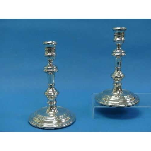 41 - A pair of Elizabeth II silver Candlesticks, by Harrods Ltd (Richard Woodman Burbridge), hallmarked L... 