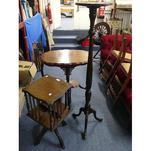 118 - A small mahogany revolving Bookcase, on turned column with four cabriole legs, 13¾in (35cm) square, ... 