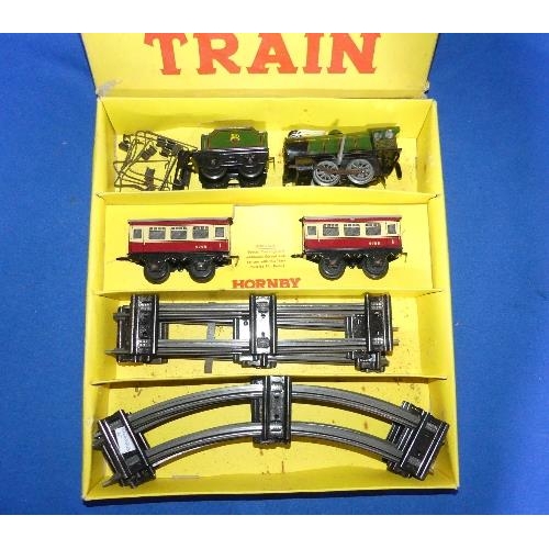 635 - Hornby '0' gauge No.21 Passenger Set, tinplate, clockwork, in BR green, boxed.