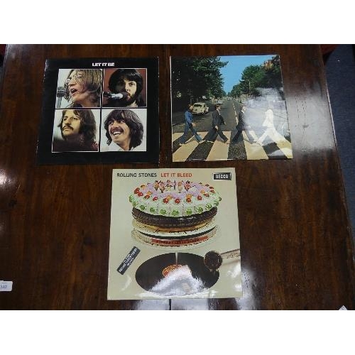 684 - Vinyl Records; The Beatles 'Abbey Road', PCS 7088, with misaligned apple logo on rear of sleeve, tog... 