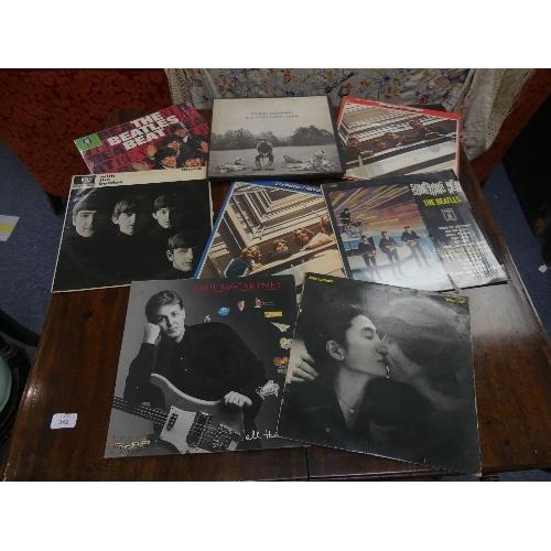 689 - Vinyl Records; A collection of Beatles (and solo) LP'S, mainly original including 'Abbey Road' (2) '... 