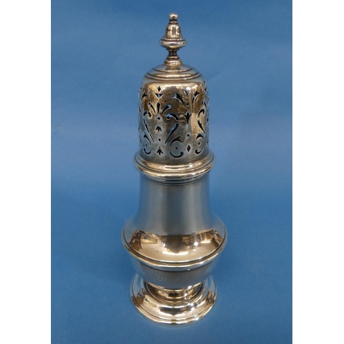 104 - A George V silver Sugar Caster, by William Comyns & Sons Ltd., hallmarked London, 1930, of baluster ... 