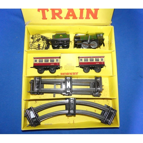 596 - Hornby '0' gauge No.21 Passenger Set, tinplate, clockwork, in BR green, boxed.