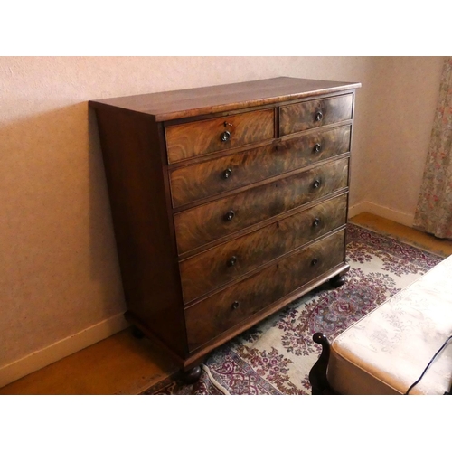 643 - An antique Chest of Drawers, 46in (117cm) wide x 21in (53.25cm) deep x 47in (119.25cm) high.