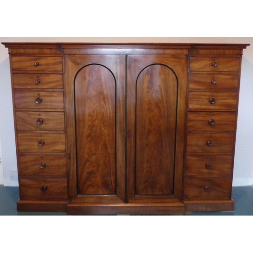 645 - A 19thC mahogany 'Gillows-style' Breakfront Clothes Press, 81½in (207cm) wide x 24in (61cm) deep x 6... 