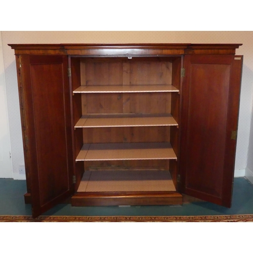 645 - A 19thC mahogany 'Gillows-style' Breakfront Clothes Press, 81½in (207cm) wide x 24in (61cm) deep x 6... 