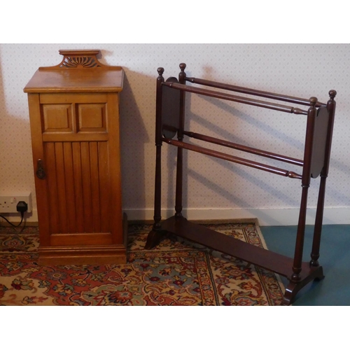 646 - An early 20th century Towel Rail, together with a pot cupboard (2)