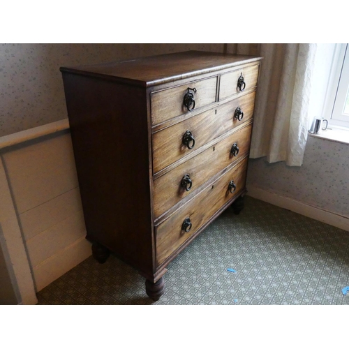 649 - An antique Chest of Drawers, 39in (99cm) wide x 19in (48.25cm) deep x 43in (109cm) high.