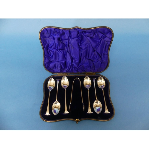 73 - A cased set of late Victorian silver Teaspoons with Sugar Nips, by William Hutton & Sons Ltd., hallm... 