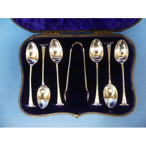 73 - A cased set of late Victorian silver Teaspoons with Sugar Nips, by William Hutton & Sons Ltd., hallm... 