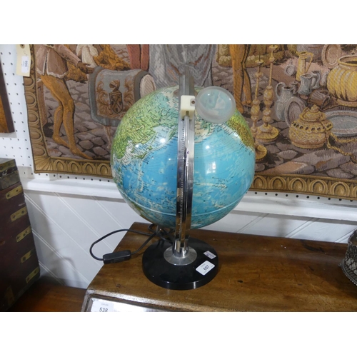 607 - A vintage Globe Desk Lamp, 16in (41cm) high.