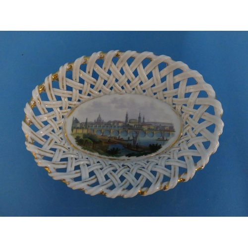 119 - An early 20thC Meissen oval Dish, with lattice pierced sides, the front with depiction of Dresden, 5... 