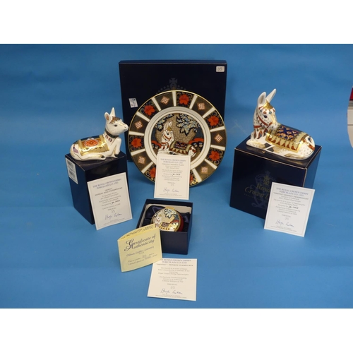 130 - A Royal Crown Derby Limited Edition 'Thistle - Donkey' Set, comprising a 'Thistle - Donkey' 2001 pla... 