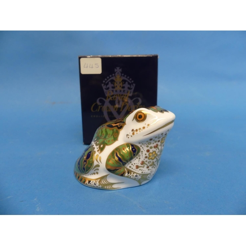 139 - A Royal Crown Derby 'Mulberry Hall Frog' Paperweight, a Limited Edition piece for Mulberry Hall, num... 