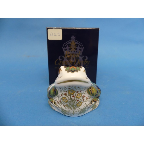 139 - A Royal Crown Derby 'Mulberry Hall Frog' Paperweight, a Limited Edition piece for Mulberry Hall, num... 
