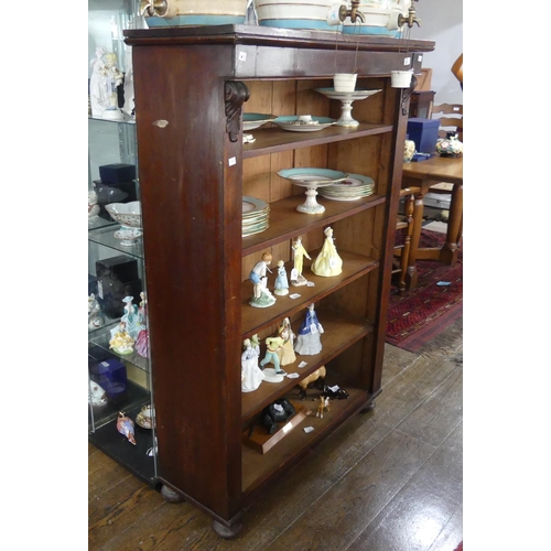 422 - A Victorian mahogany open Bookcase, 41in wide x 58in high x 14½in deep (104cm x 147.5cm x 37cm)