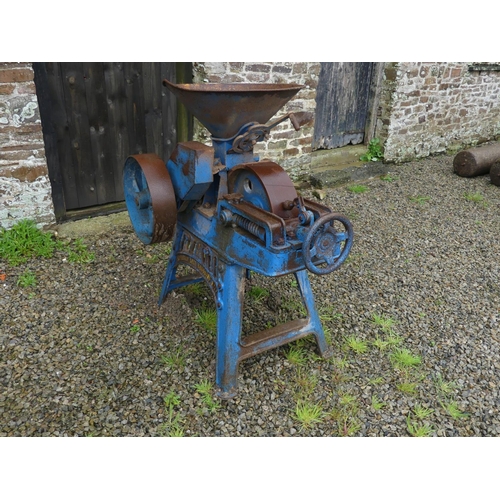 455 - A vintage painted cast iron 'Improved Corn Crushing Mill', by R. Hunt & Co.Ltd Earls Colne England, ... 