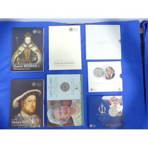 64 - A quantity of circulated and commemorative Coins, including a silve rgilt proof Alderney 'Rocket' £5... 